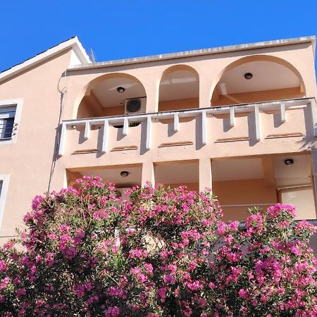 Apartments Eufemija Novalja Bagian luar foto